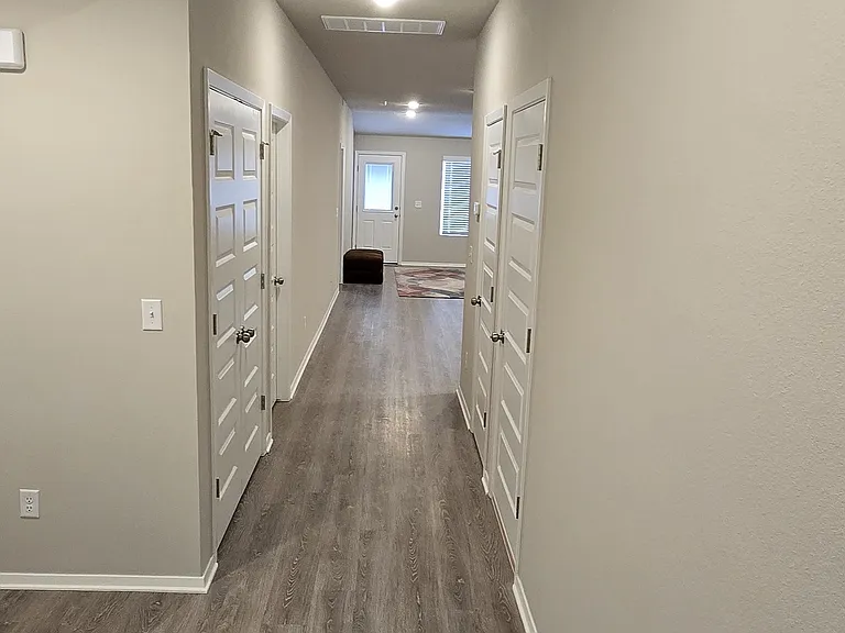 6605 NW Kathleen St — Photo 8