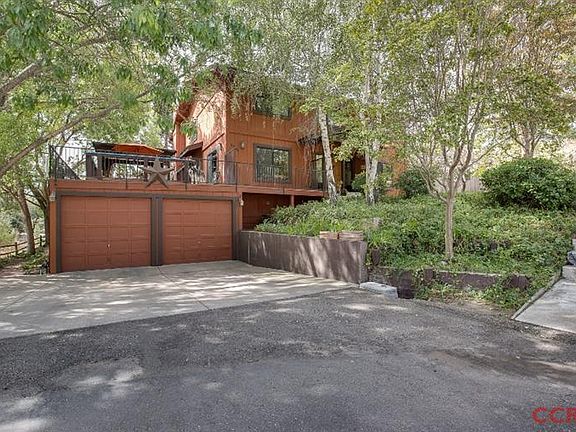 2nd image of 3304 Sagunto St
