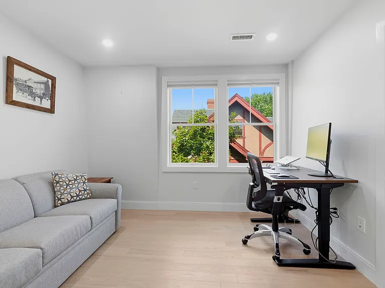 52 W Emerson St #6 — Photo 16