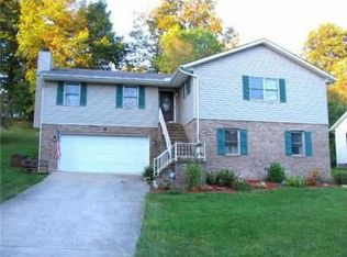 8 Ashley Cir, Elkview, WV 25071