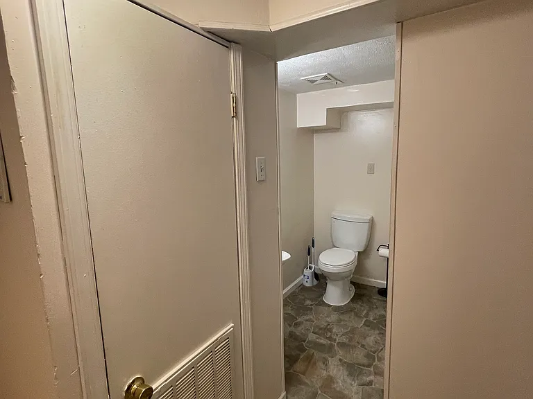 Laundry/ Full Bath
