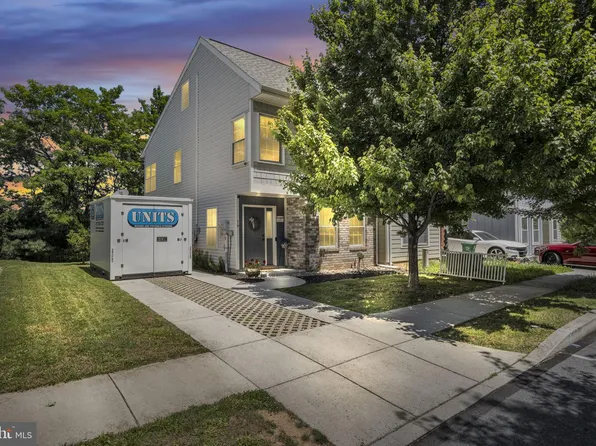 19 Parkview Dr, Carlisle, PA 17013