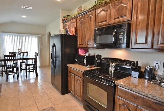 5th image of 6809 Legato Ln