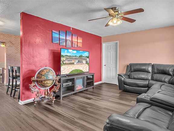 4th image of 8520 NW 25th Court