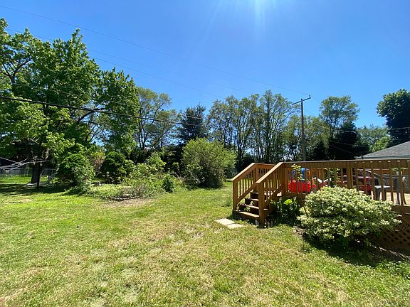 2nd image of 9070 Walnut Dr