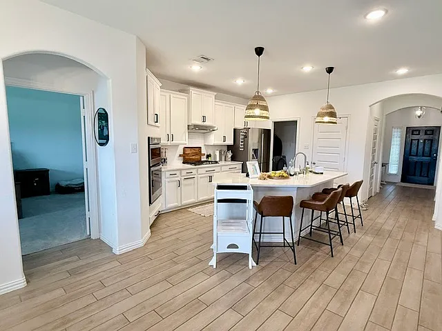 2036 Meliana Dr — Photo 11