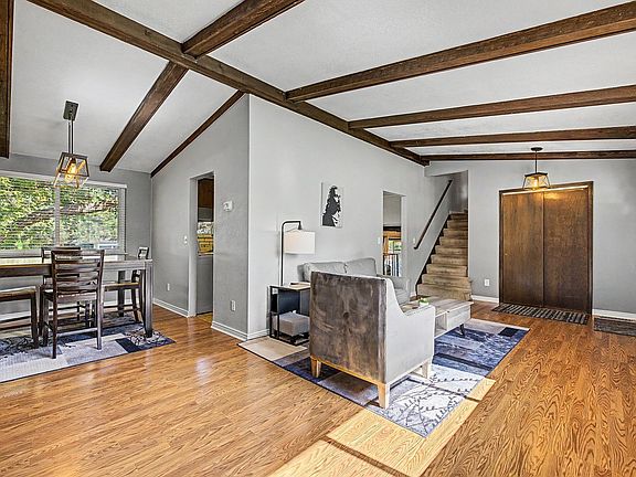 3rd image of 1686 S Holland Ct