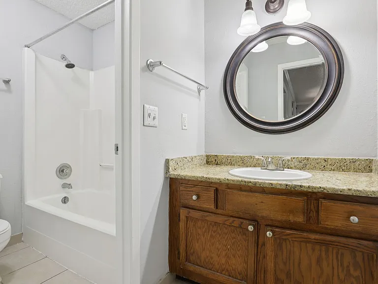 Madeira Apartments at Live Oak — Photo 74