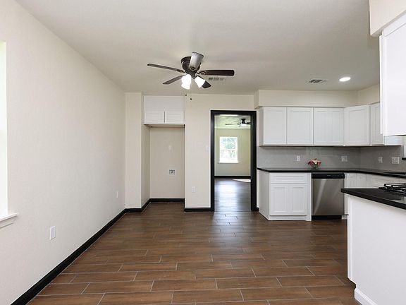 5th image of 9015 Vinearbor St