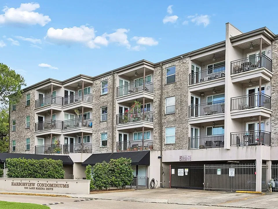 500 Lake Marina Dr #203