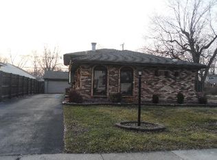 18320 Chicago Ave, Lansing, IL 60438