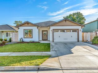 779 Sydney Ct, Central Point, OR 97502