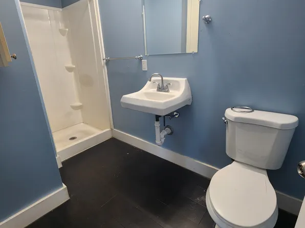 172 Blake St #3, Lewiston, ME 04240