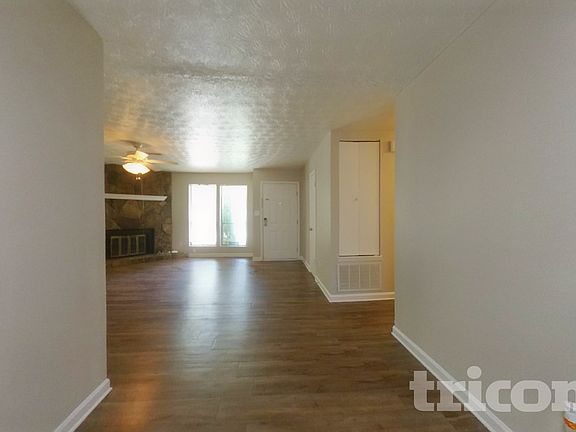 4th image of 724 Jackson Mill Way