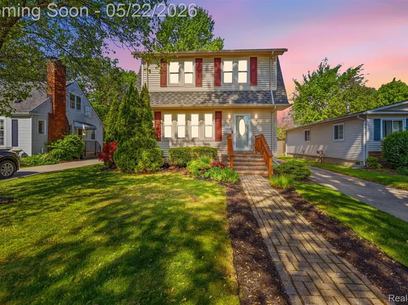 156 Moross St, Mount Clemens, MI 48043