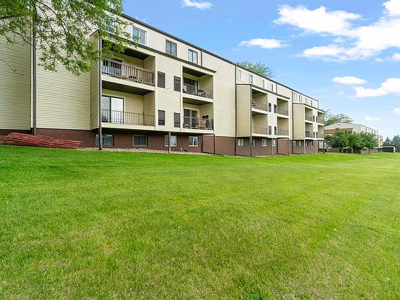2nd image of 3119 W Willow Knolls Dr Unit 36B
