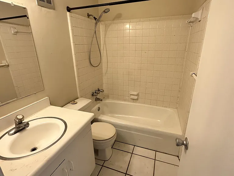 50 Needle Blvd #28 — Photo 5