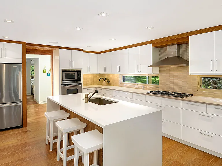 28 Alewive Brook Rd — Photo 11