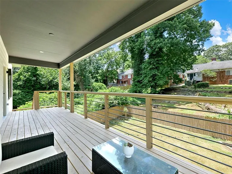 379 Enota Pl SW — Photo 38