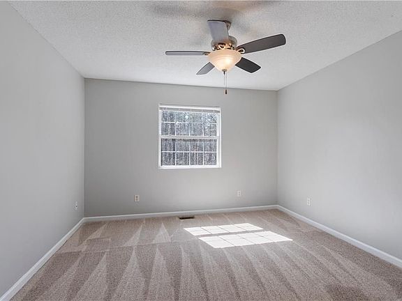 5th image of 6708 Lakewood Dr