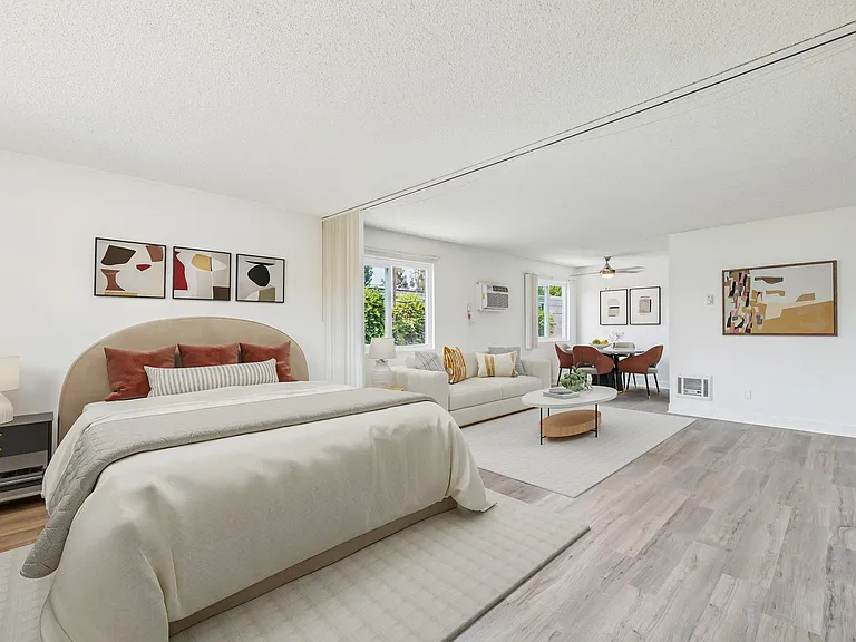 Gilmore Apartments - Van Nuys — Photo 48