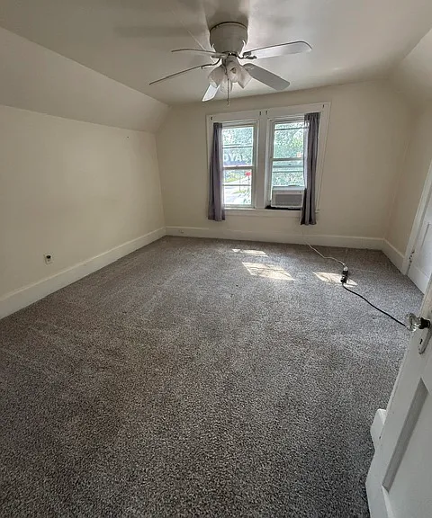 1907 W Beverley St — Photo 18