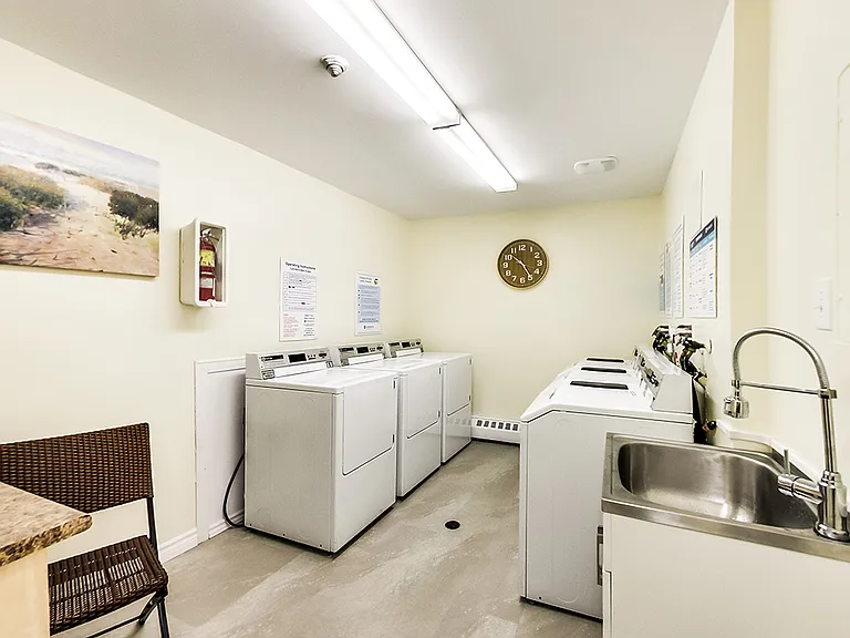 27 Terry Fox Pl — Photo 19