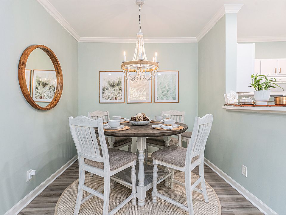 Dining area with seating for four