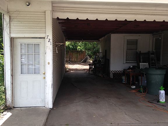 2nd image of 723 N 8th St