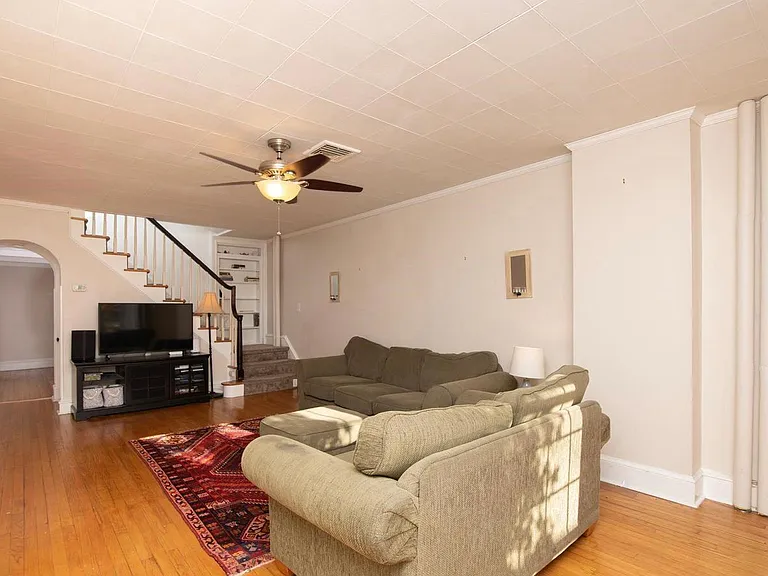 121 Mulberry St — Photo 6