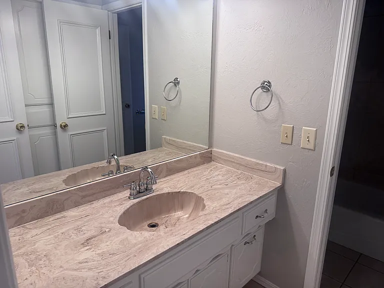 12216 Sylvester Dr — Photo 11