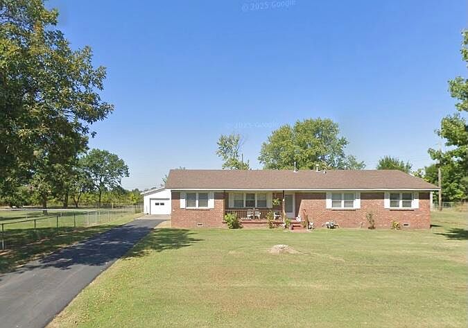 1st image of 307 N Main St