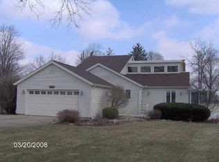 6966 Putter Pl, Syracuse, IN 46567