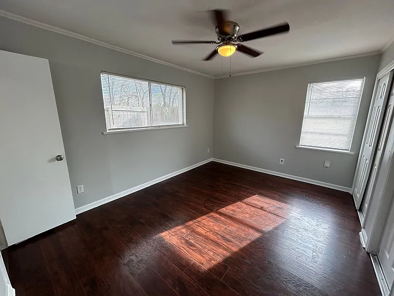 1603 Anita St — Photo 10