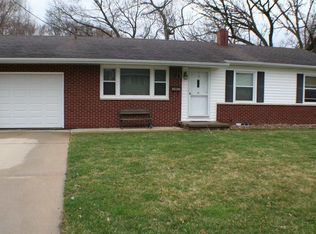 2127 Glenn Ct, Bettendorf, IA