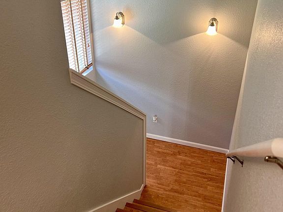 2nd image of 4569 N Thornhill Dr #201B