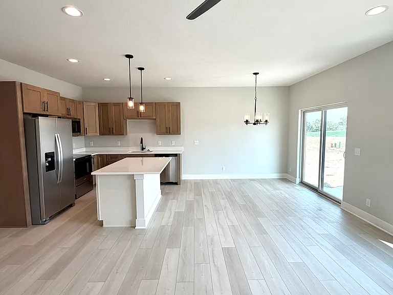 10527 Wayborough Ln — Photo 4