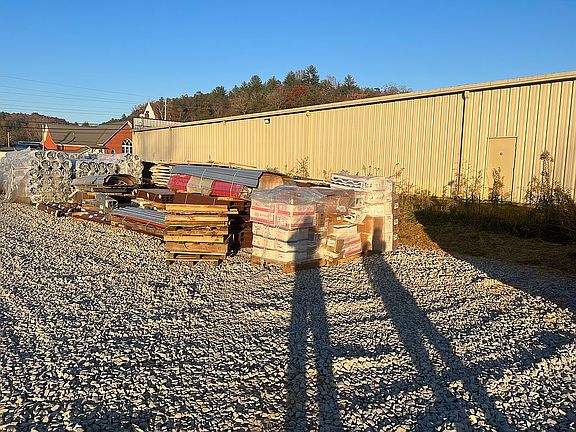 5th image of 8510 Lakewood Hwy