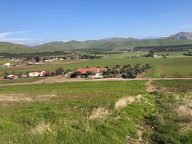 N Scenic Drive Drive photo 1