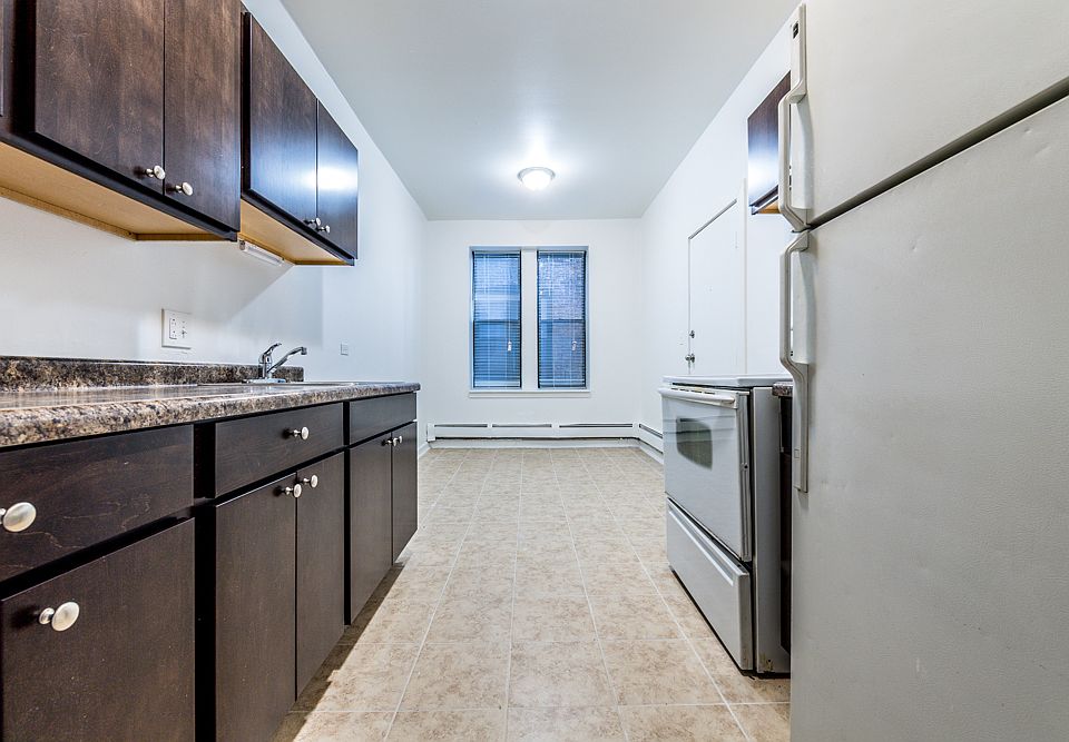 1st image of 4653 W Jackson Blvd #3W