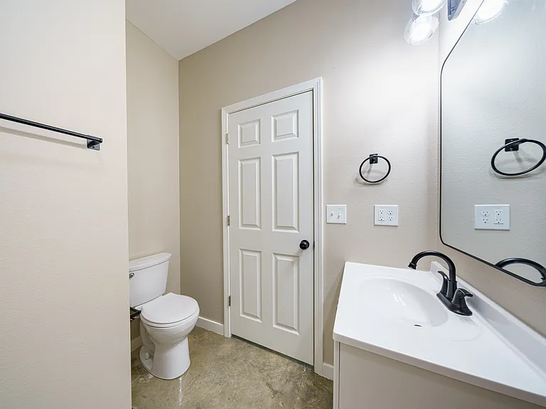 251 Scott Dr #A — Photo 11