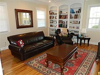2nd image of 1907 Carolyn Dr