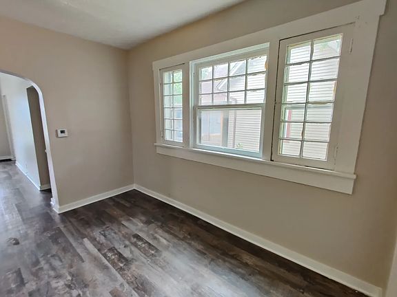 2nd image of 512 W Taylor St