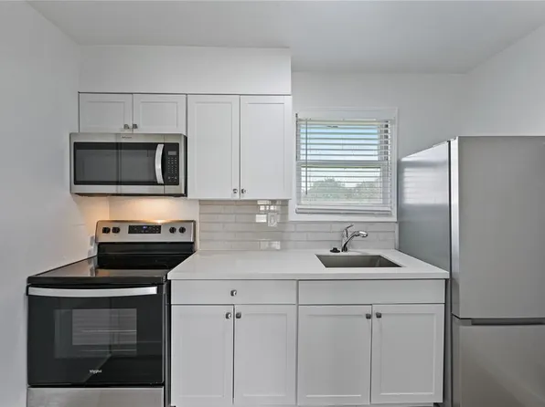 930 1st Street Street, Hempstead, TX 77445