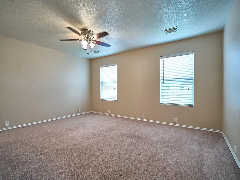 18814 Sandelford Dr — Photo 12