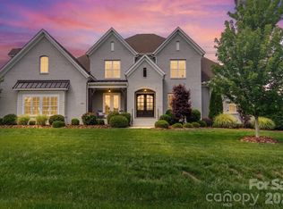 417 Wheatberry Hill Dr, Matthews, NC 28104