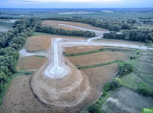 22525 Crestline Cir, Gretna, NE 68028