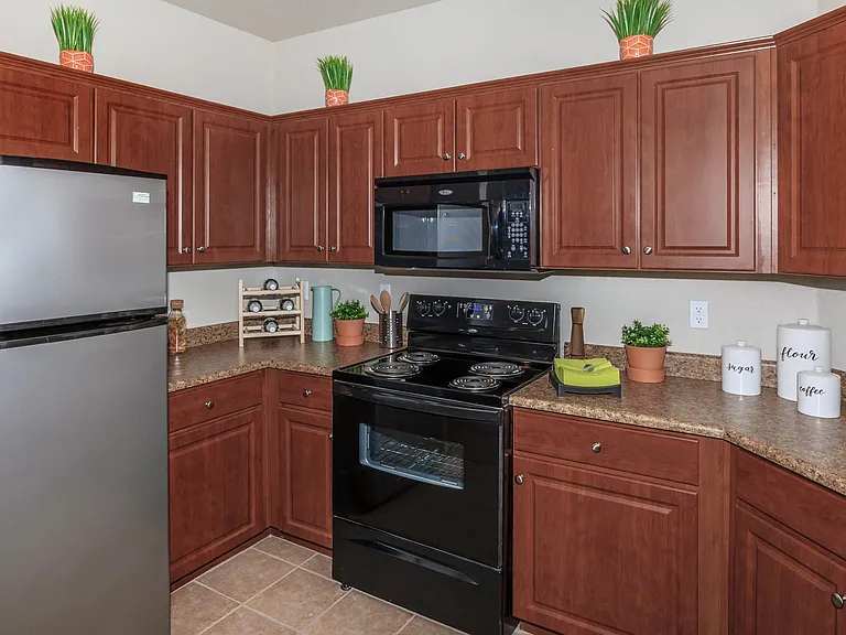 1c1 757 SQFT 1 Bed 1 Bath