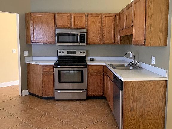 4th image of 8584 Bandera Cir W