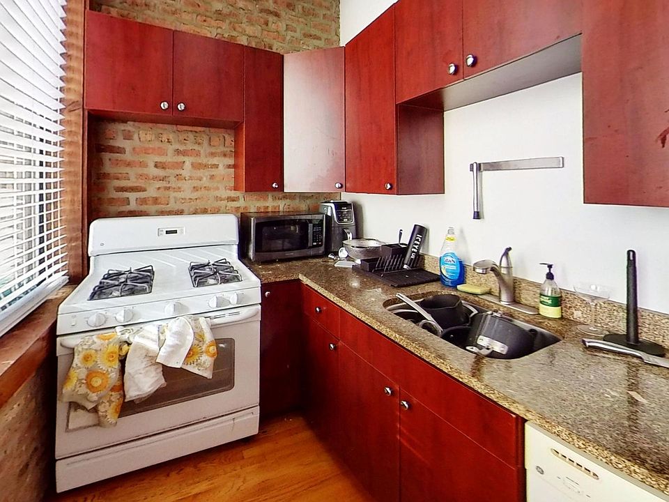 1st image of 3533 N Southport Ave #3E